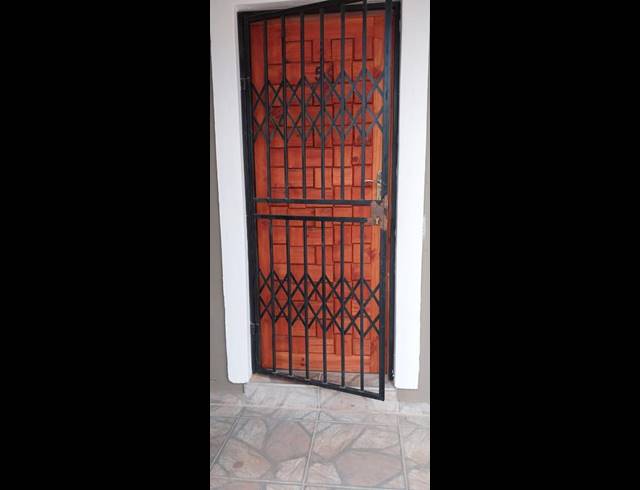 1 BEDROOM PROPERTY TO RENT IN BOKSBURG WEST